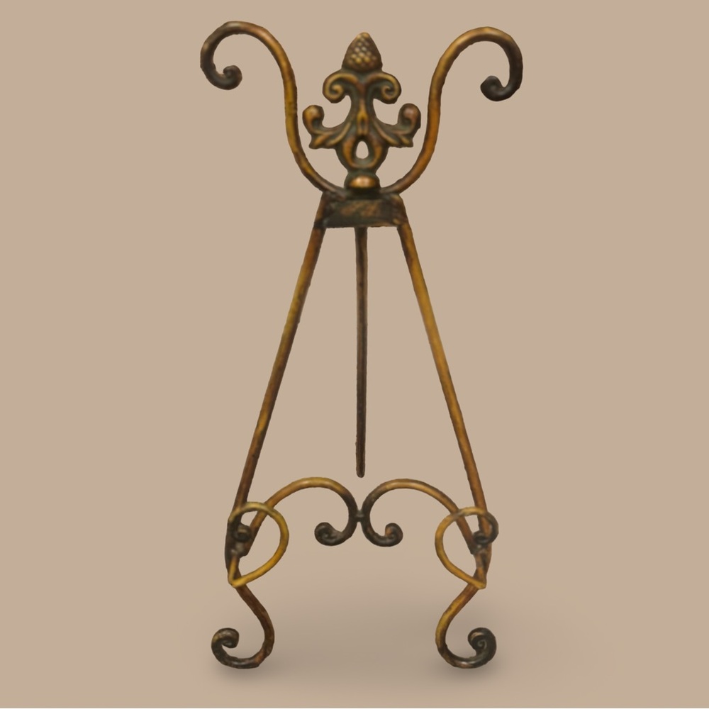 Elegant Gold and Black Iron Plate Photo Art Stand